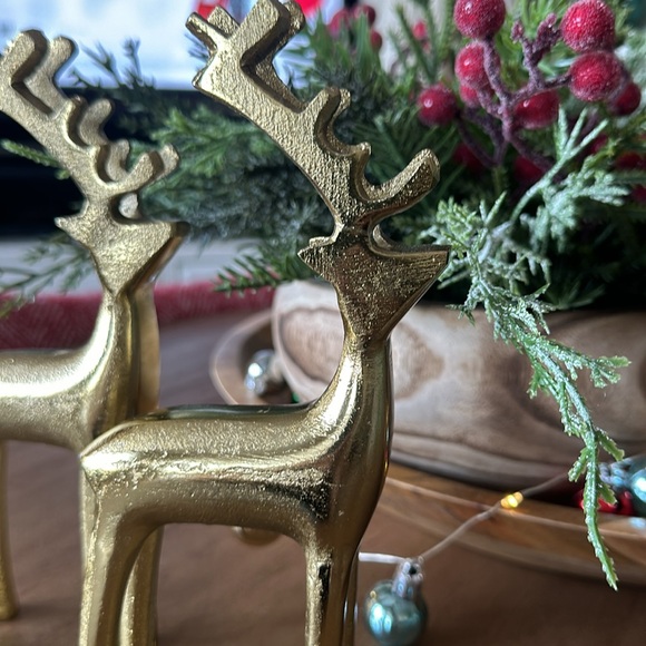 Made in India Christmas Holiday Gold Tone Reindeer Set of 2 NEW - Picture 2 of 4